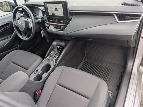 Used 2025 Toyota Corolla LE FWD image 30