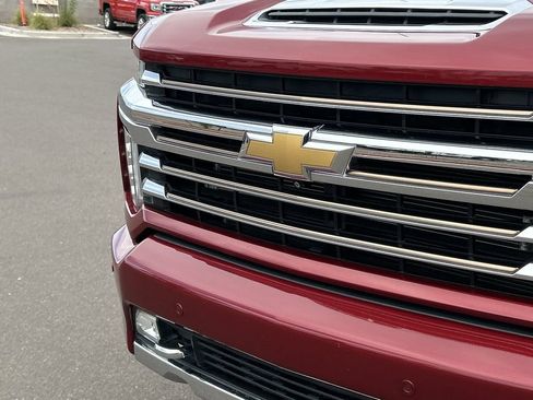 Used 2020 Chevrolet Silverado 2500 High Country w/ Z71 Off-Road Package AWD/4WD image 31