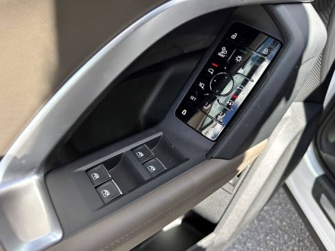 New 2025 Audi Q5 Premium Plus image 18