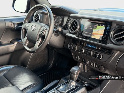 Used 2018 Toyota Tacoma TRD Pro AWD/4WD image 17