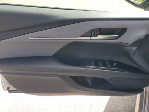 Used 2025 Toyota Camry LE image 18