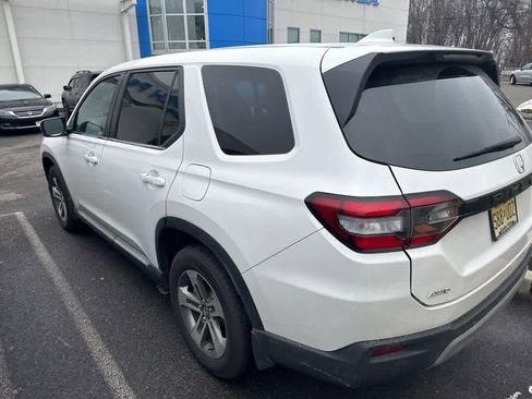 Certified 2024 Honda Pilot EX-L image 6