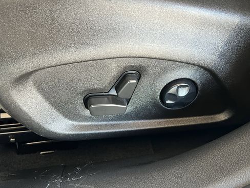 Used 2021 Jeep Renegade Limited image 16