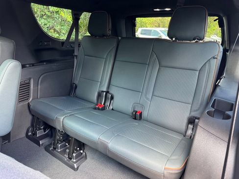 New 2026 GMC Yukon XL AT4 w/ AT4 Premium Package AWD/4WD image 15