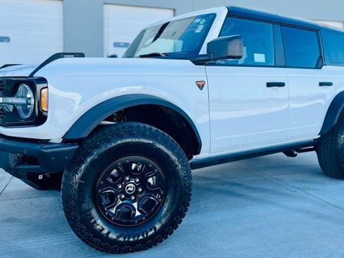 New 2026 Ford Bronco Badlands image 1