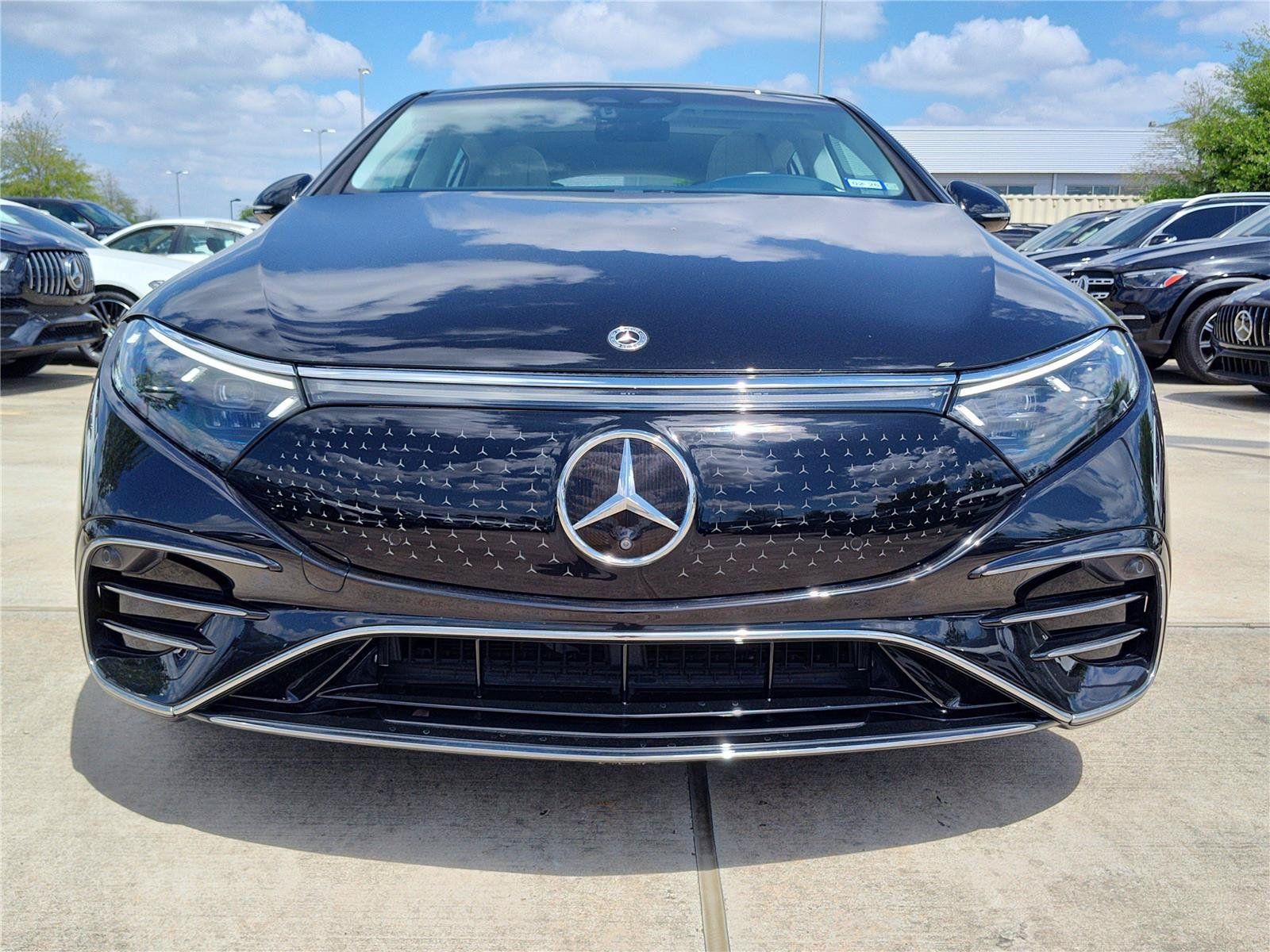 Used 2022 Mercedes-Benz EQS 580 4MATIC Sedan image 9