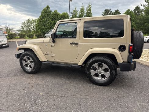 Used 2017 Jeep Wrangler Sahara w/ Trailer Tow Group AWD/4WD image 10