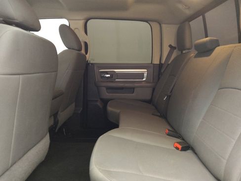 Used 2017 RAM 1500 Classic SLT AWD/4WD image 18