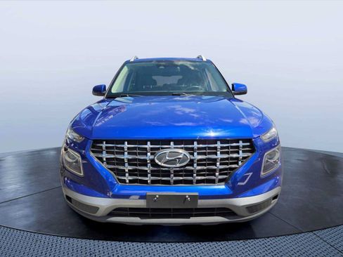 Used 2021 Hyundai Venue SEL FWD image 8