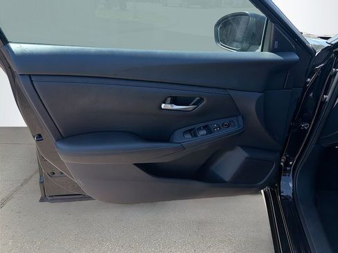 Used 2025 Nissan Sentra SV FWD image 21