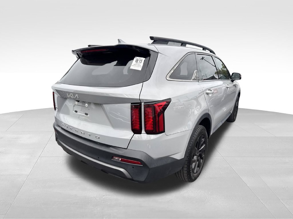 Used 2022 Kia Sorento S w/ Panoramic Sunroof Package AWD/4WD image 3