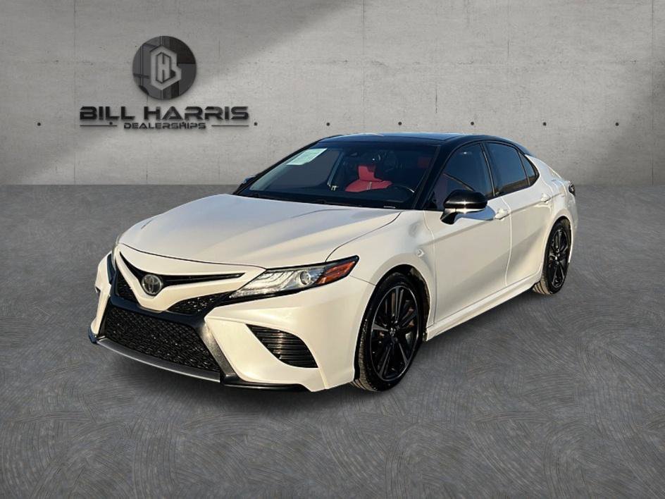 Used 2019 Toyota Camry XSE FWD image 1