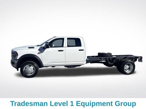New 2026 RAM 5500 Tradesman w/ Chrome Appearance Group AWD/4WD image 3