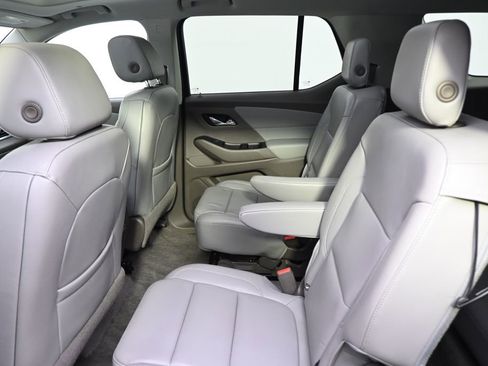 Used 2018 Chevrolet Traverse Premier w/ LPO, Floor Liner Package AWD/4WD image 21