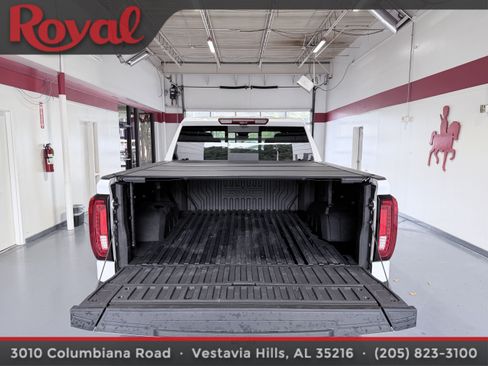 Used 2025 GMC Sierra 1500 AT4 w/ AT4 Premium Package AWD/4WD image 6
