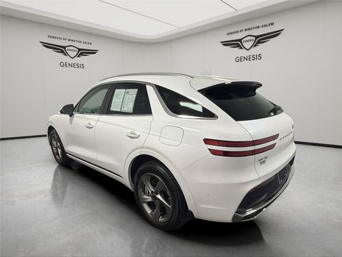 Used 2026 Genesis GV70 2.5T Advanced AWD/4WD image 3
