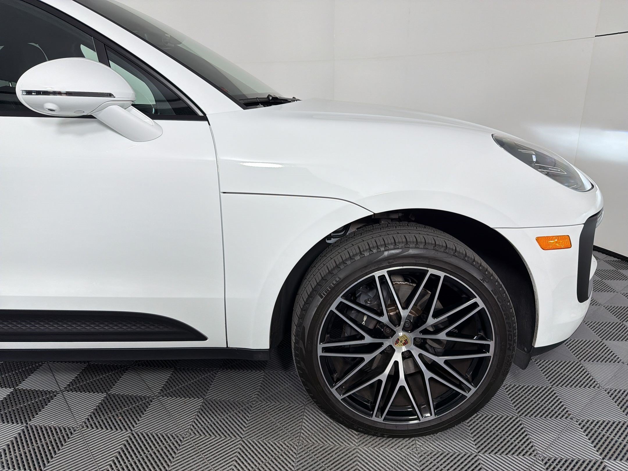 Certified 2026 Porsche Macan AWD/4WD image 12