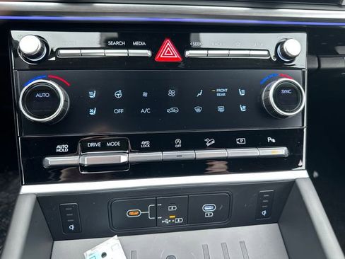 New 2026 Hyundai Santa Fe Limited AWD/4WD image 16