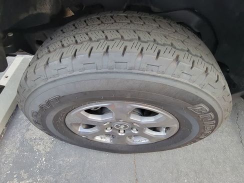 Used 2025 Ford Bronco Big Bend AWD/4WD image 8