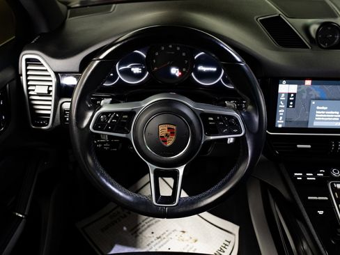 Used 2019 Porsche Cayenne image 11