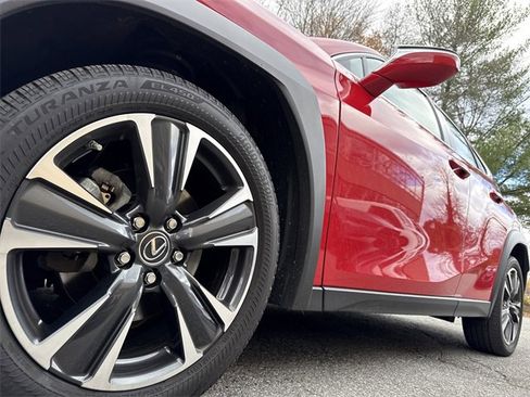 Used 2023 Lexus UX 250h AWD image 9