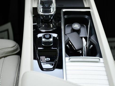 New 2026 Volvo XC60 B5 Ultra w/ Protection Package Premier image 26