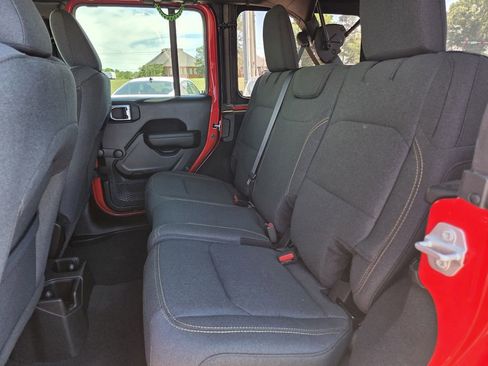 Used 2024 Jeep Wrangler Sport image 18