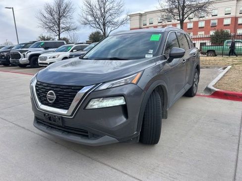 Used 2021 Nissan Rogue SV w/ Premium Package image 7
