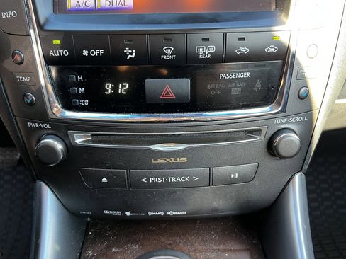 Used 2014 Lexus IS 250C image 27