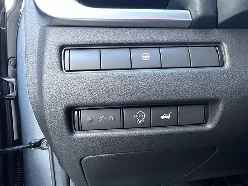 Used 2023 Nissan Rogue SL w/ SL Premium Package image 20