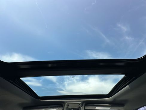 Used 2017 Ford F350 Lariat w/ Lariat Ultimate Package image 32