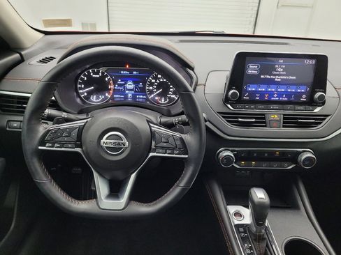 Used 2021 Nissan Altima 2.5 SR w/ SR Premium Package FWD image 22