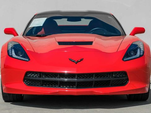 Used 2017 Chevrolet Corvette Stingray Coupe w/ 2LT Preferred Equipment Group image 5
