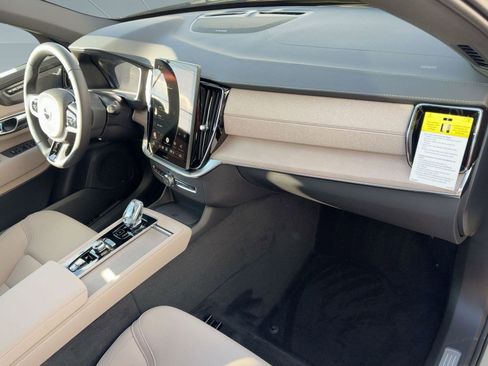 New 2026 Volvo XC90 B6 Plus w/ Protection Package Premier image 22