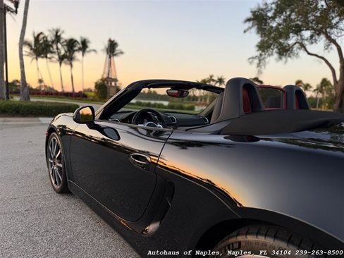 Used 2015 Porsche Boxster RWD image 34