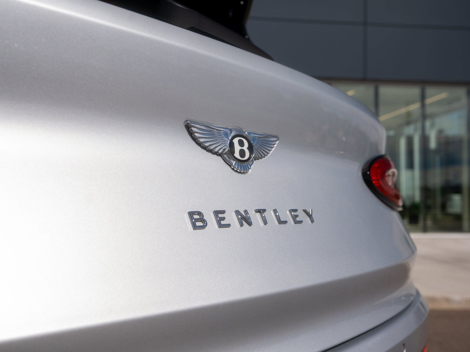 Used 2023 Bentley Bentayga AWD/4WD image 15