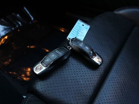 Used 2010 Porsche Panamera Turbo AWD/4WD image 38