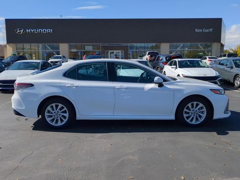 Used 2024 Toyota Camry LE image 2