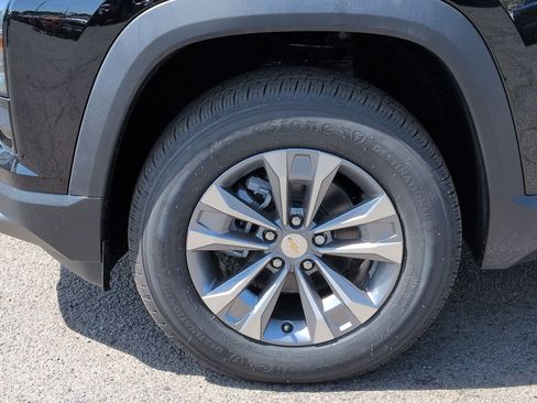 New 2026 Chevrolet Equinox LT FWD image 34