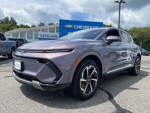 Used 2024 Chevrolet Equinox EV LT AWD/4WD image 1