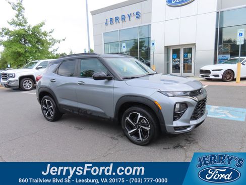 Used 2023 Chevrolet TrailBlazer RS w/ Convenience Package AWD/4WD image 1