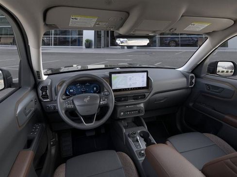 Used 2025 Ford Bronco Sport Outer Banks w/ Outer Banks Tech Package+ image 9