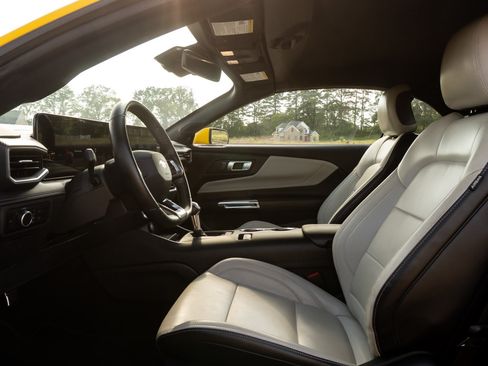 Used 2024 Ford Mustang Premium RWD image 11