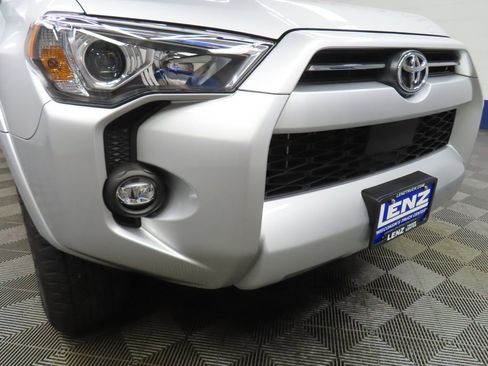 Used 2024 Toyota 4Runner SR5 Premium w/ Moonroof Package AWD/4WD image 41