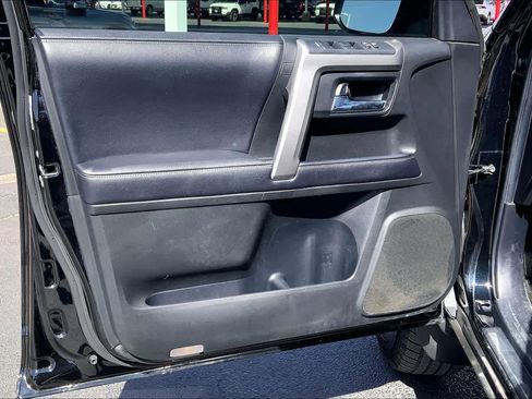 Used 2018 Toyota 4Runner SR5 Premium image 21