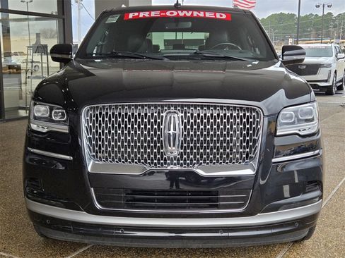 Used 2024 Lincoln Navigator Reserve image 7