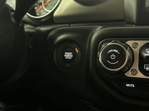 Used 2020 Jeep Wrangler Unlimited Sport S AWD/4WD image 27