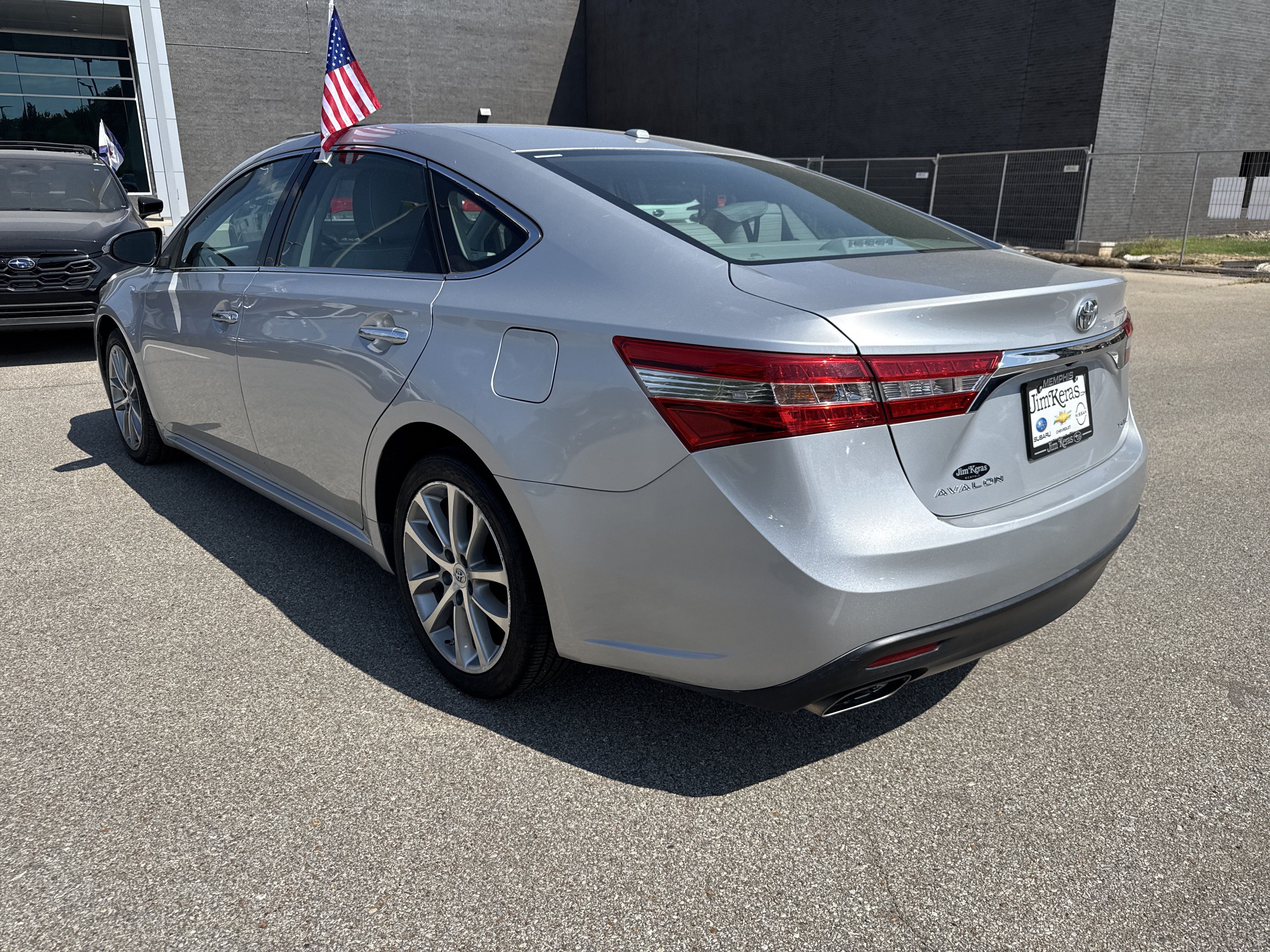 Used 2014 Toyota Avalon XLE Touring FWD image 5