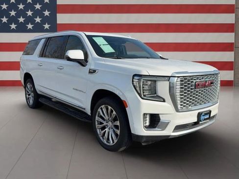 Used 2022 GMC Yukon XL Denali image 7