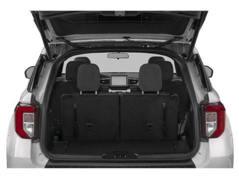 Certified 2023 Ford Explorer Platinum w/ Technology Package AWD/4WD image 11
